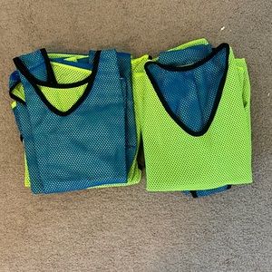 12 Reservible Yellow and Blue pinnies! Perfect for any sport!